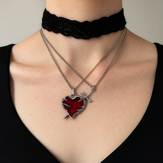 Collar unidos por sangre